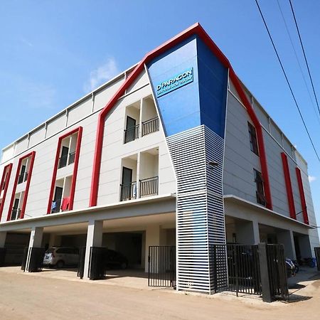 Dparagon Kalijudan Hostel Surabaya Ngoại thất bức ảnh